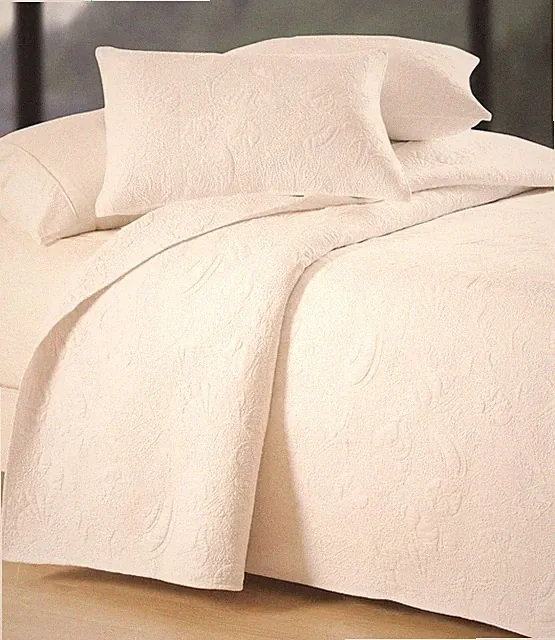 BRIGHT WHITE SHELL Queen QUILT : 100% COTTON BEACH HOUSE COASTAL SHELLS COVERLET